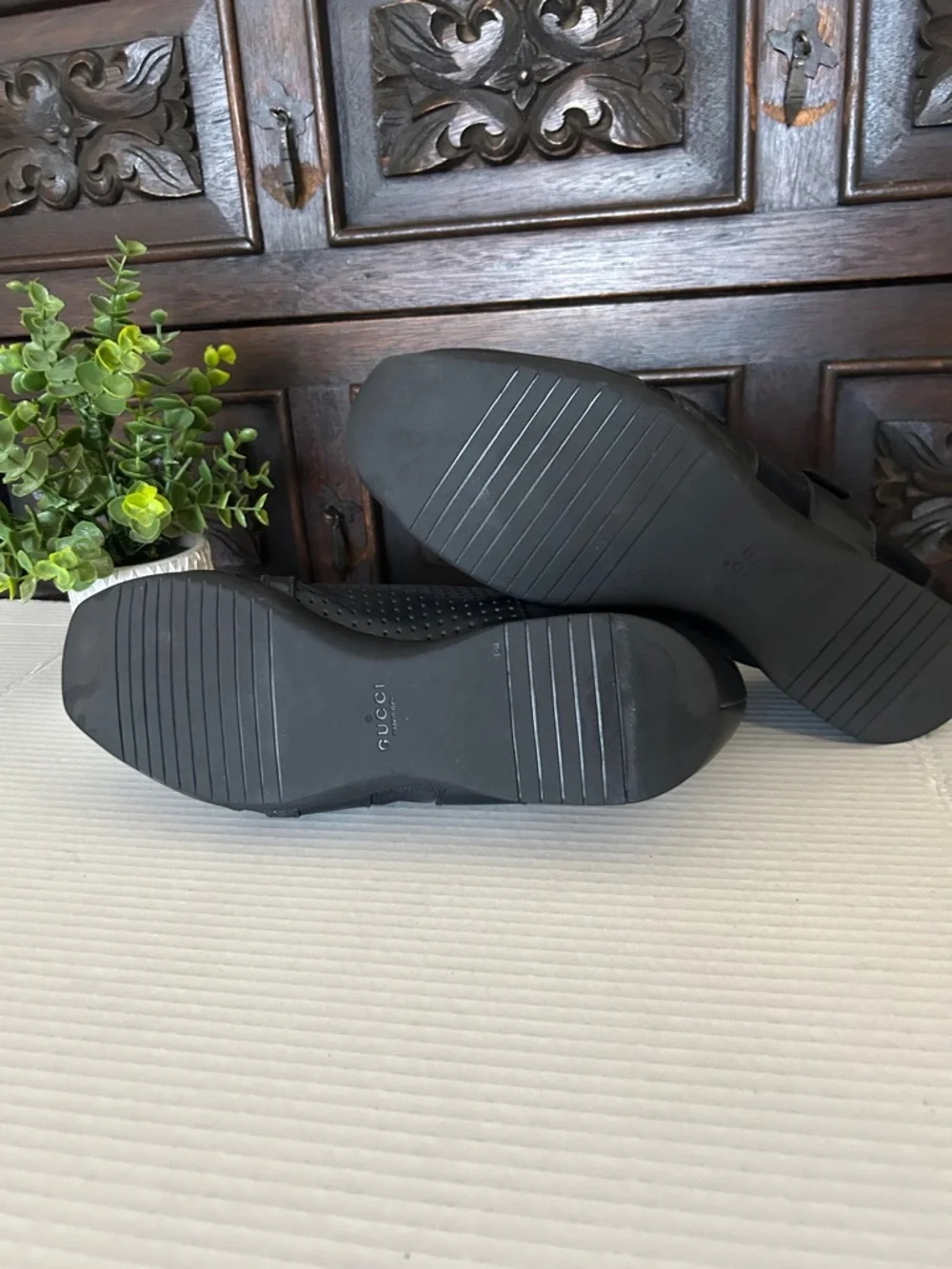 Gucci Black Leather & Textile Velcro Slip-On Sneakers - Picture 9 of 13